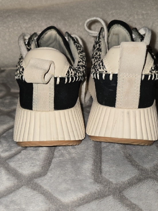 Dolce Vita Black and White Knit Platform Sneakers - Picture 4 of 6
